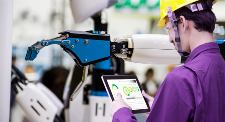 Article The Industrial IoT: Why Building Your Smart Factory Can’t Wait Image