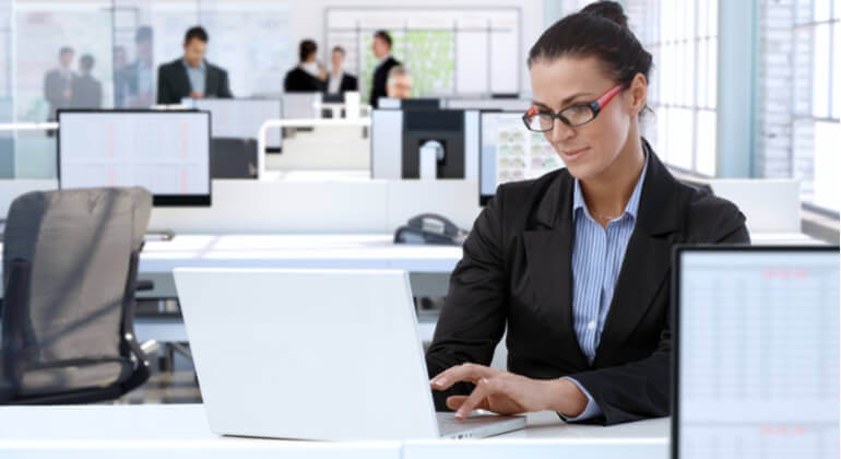 Article 5 Ways AI Can Help Financial Services Compliance Image