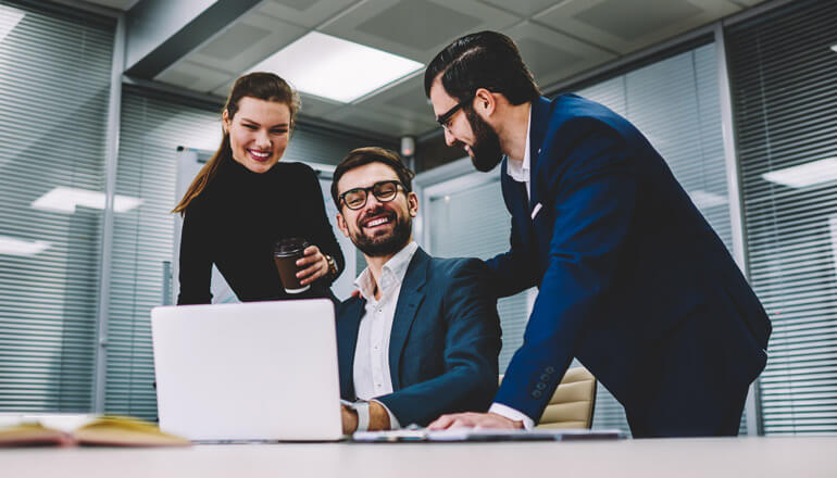 Article Insurance Company Optimizes End-User Support Across 300 Locations Image