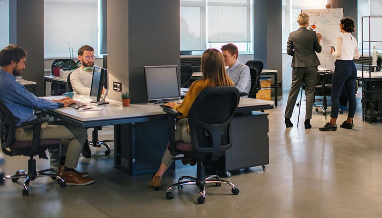 Article Customized E-procurement Improves Global IT Supply Chain Image
