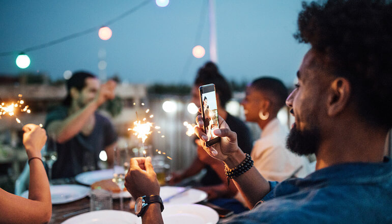 Article Peep Photo-Sharing App That’s Built for Growth  Image