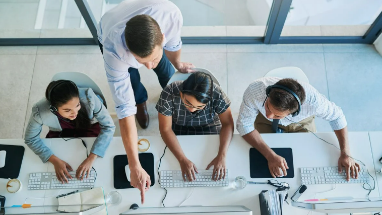 Article How to Grow Generative AI Prompt Skills Across the Workforce Image