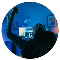 Man virtually streaming esports gaming competition