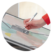 Designer drawing with Surface Pen on the Microsoft Surface Studio 2