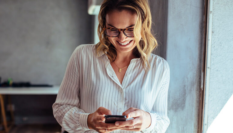 Article Beyond the Enterprise: Building a Mobility Strategy for Small to Midmarket Businesses Image