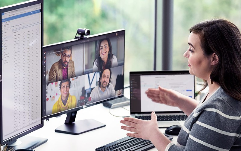 woman-working-remotely-using-microsoft-teams-and-office-365 woman-working-remotely-using-microsoft-teams-and-office-365