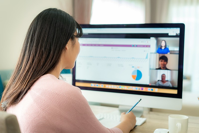 Navigate the complexities of your IT ecosystem with confidence. Consulting services presentation