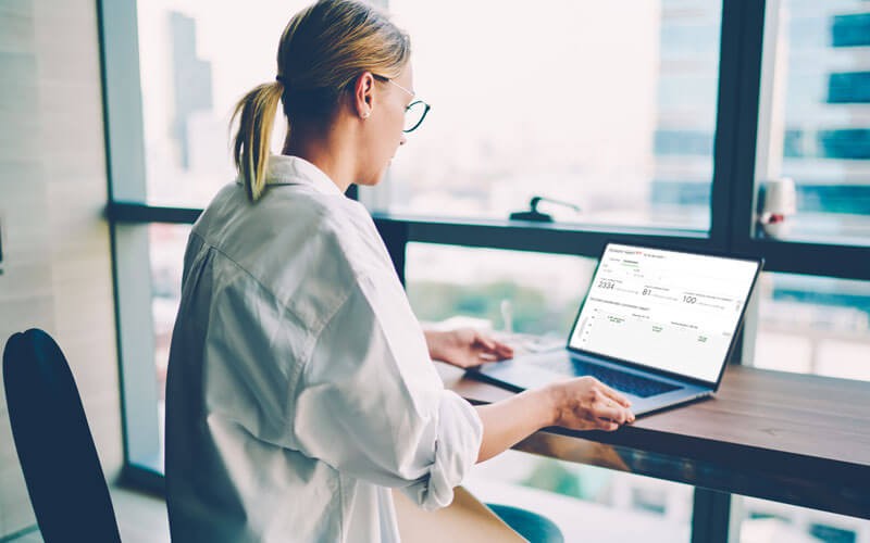 Merkai Insight VoIP Health monitoring Woman using Merkai Insight VoIP Health monitoring