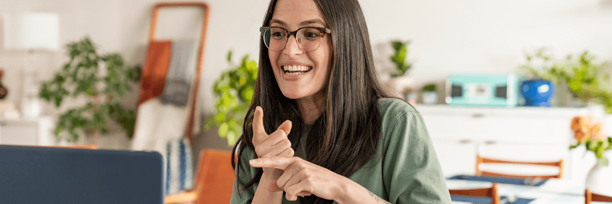 Business woman using Chrome OS device. Inclusivity, diversity, accessibility, Chrome enterprise