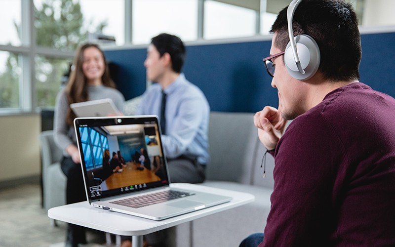 Speak confidently and hear clearly with Bose 700 UC noise canceling headphones. 