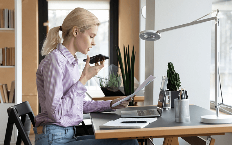 Woman talking to someone using a smartphone