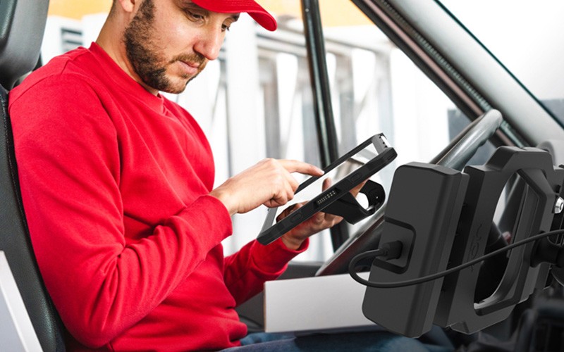 Man using tablet