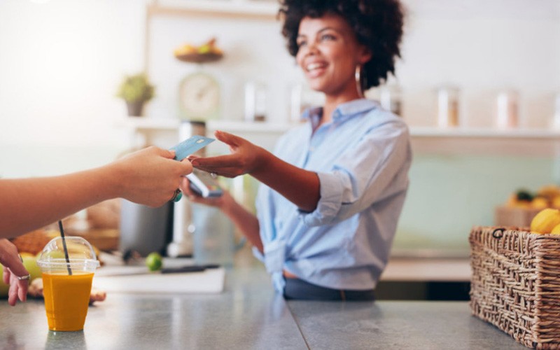 From multi-vendor complexity to insufficient monitoring capabilities, organizations face a number of challenges Customer handing their payment