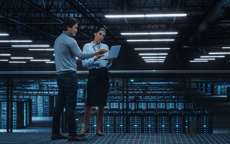 A flexible and reliable direct expansion data center cooling system Vertiv Row cooling system