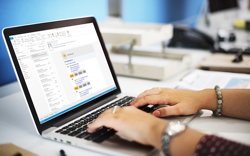 Together, Insight and VMware give you access to a set of cloud management services in the Horizon Control Plane Professional working on laptop