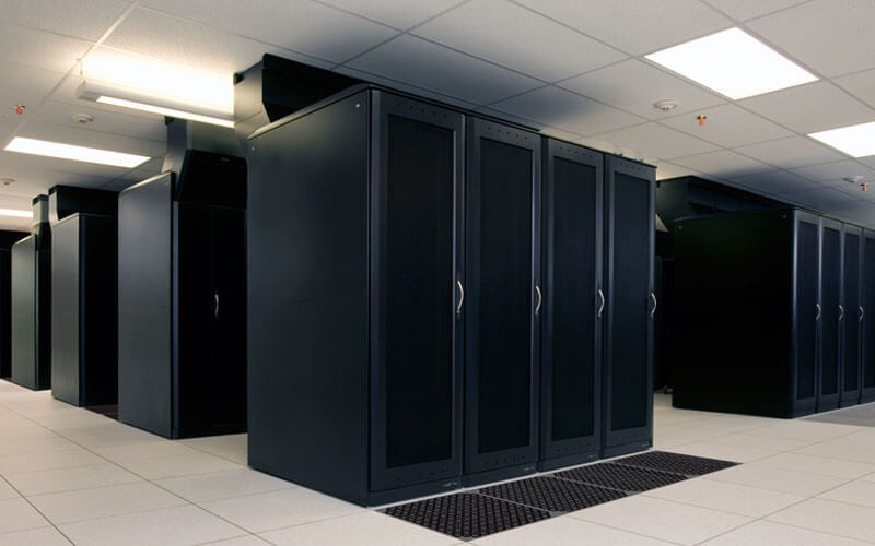 Eaton rack cooling and containment solutions Server room