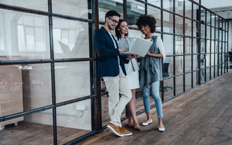 Three users collaborating 360 Data Management