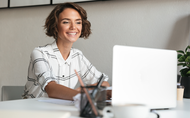 Veritas CloudPoint Young woman smiling