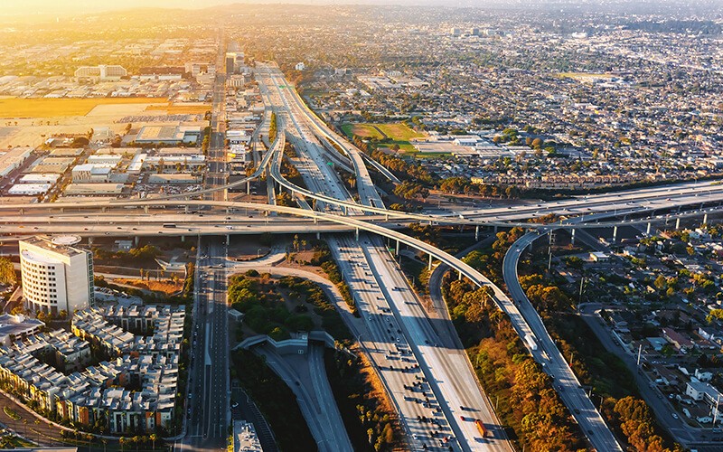 Create an informed government and public Bird's eye view of traffic on roads and ramps